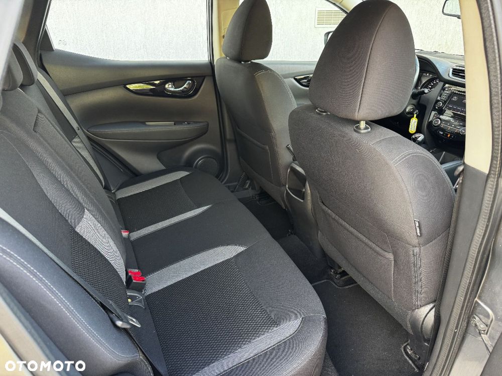 Nissan Qashqai 1.3 DIG-T Acenta - 17