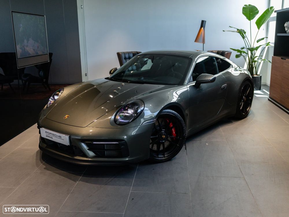Porsche 911 (992) Carrera 4 GTS PDK