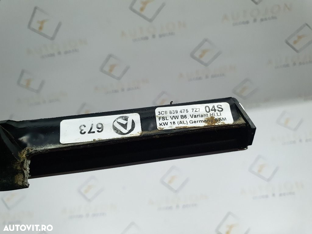 Perie crom geam stanga VOLKSWAGEN PASSAT Variant 3C5 2005 - 2011 2.0 TDI BMR, CBBB      3C9839475 - 2