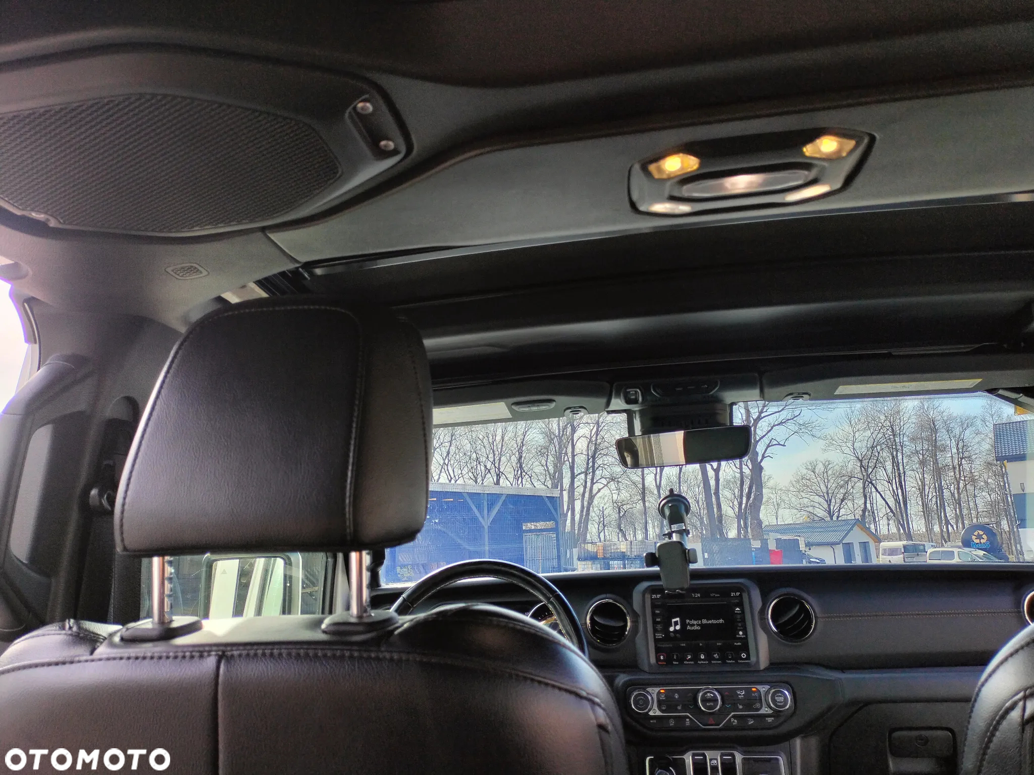Jeep Wrangler - 28