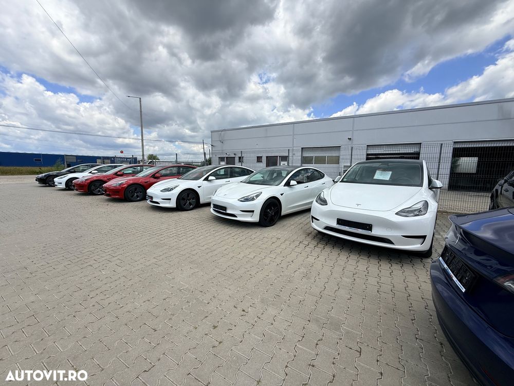 Tesla Model 3 - 15