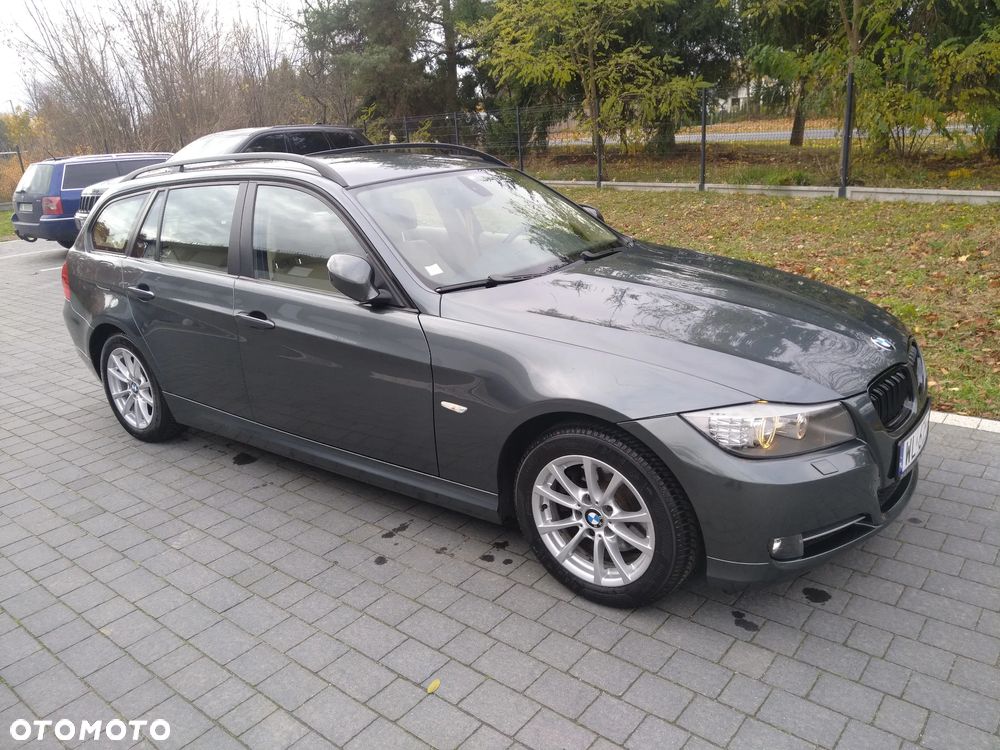 BMW Seria 3 318d DPF Touring - 19
