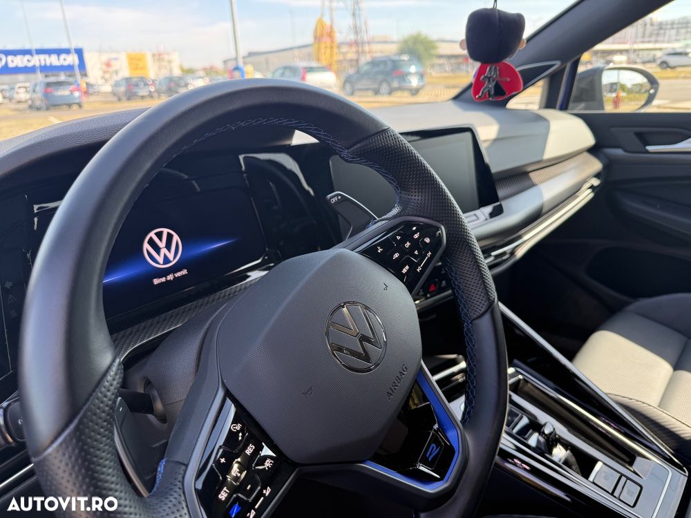 Volkswagen Golf R - 17