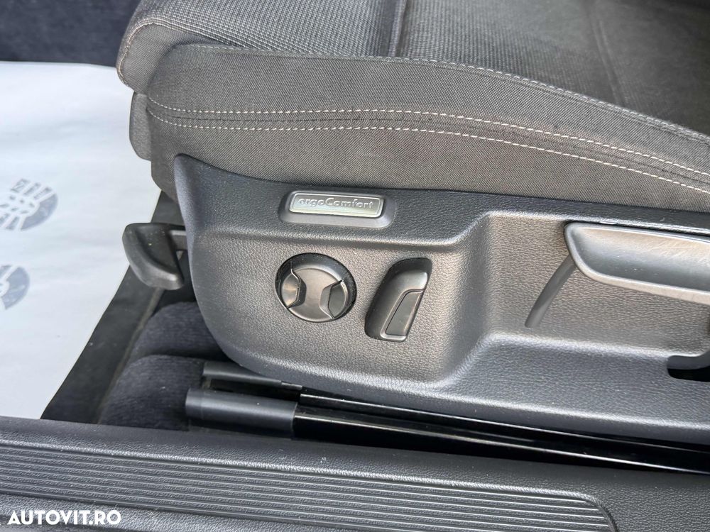 Volkswagen Passat 2.0 TDI SCR DSG Business - 20