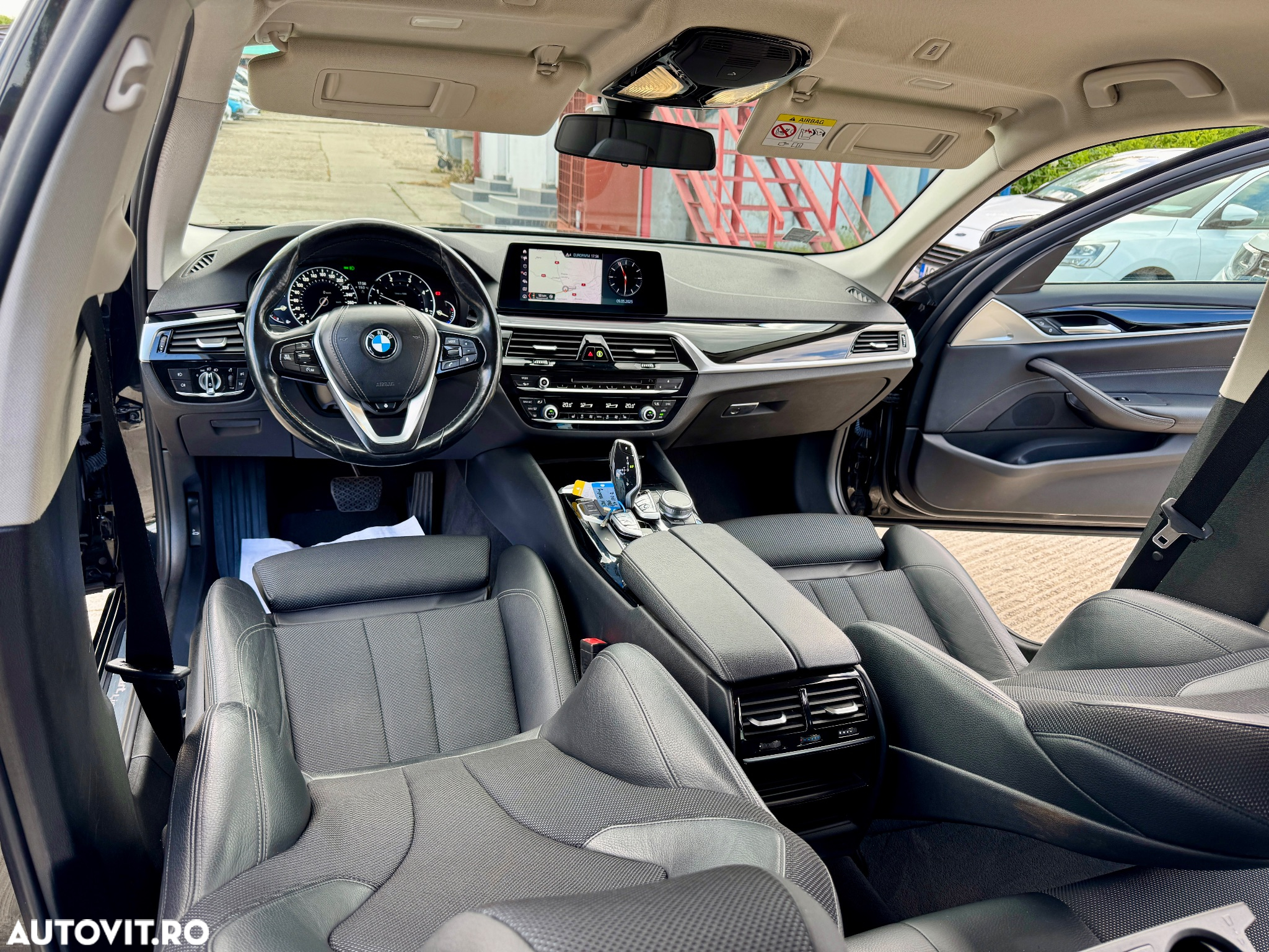 BMW Seria 5 520d Touring Aut. Sport Line - 7