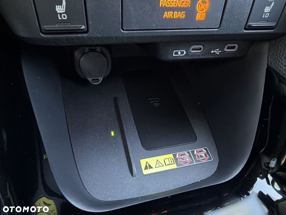 Toyota Yaris Hybrid 1.5 Style - 19