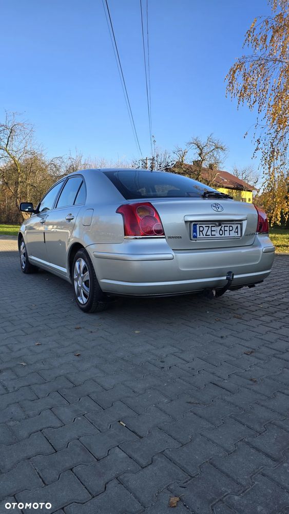 Toyota Avensis 2.0 D-4D Sol - 6