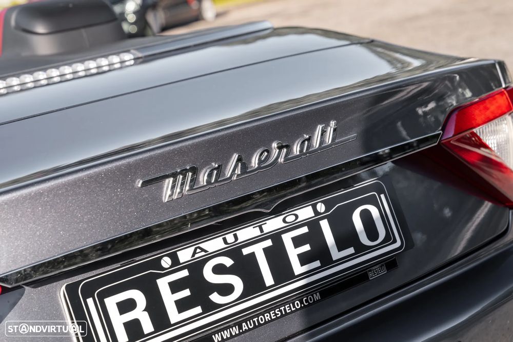 Maserati Grancabrio - 12