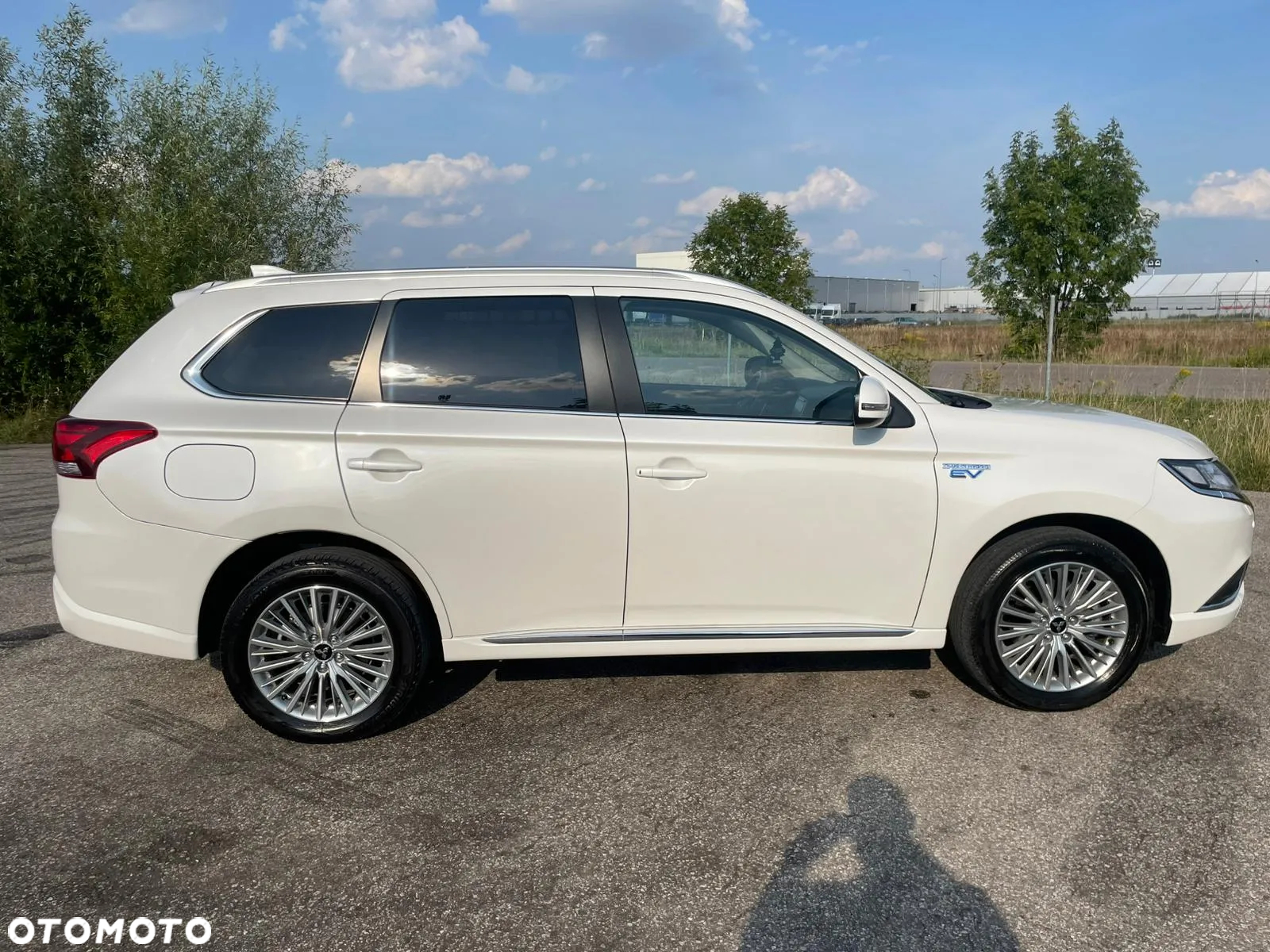 Mitsubishi Outlander 2.4 4WD Plug-In Hybrid Plus - 15