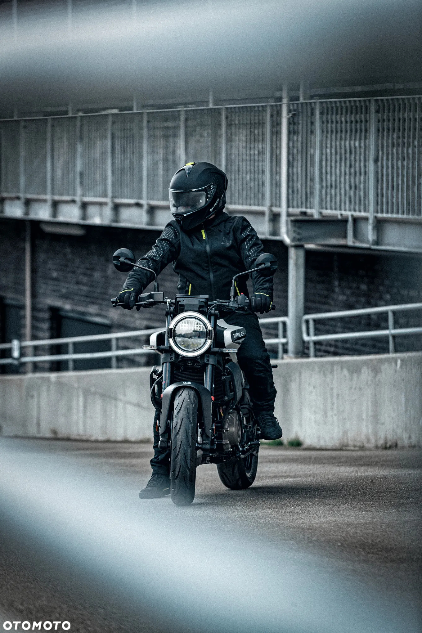 Husqvarna Vitpilen - 15