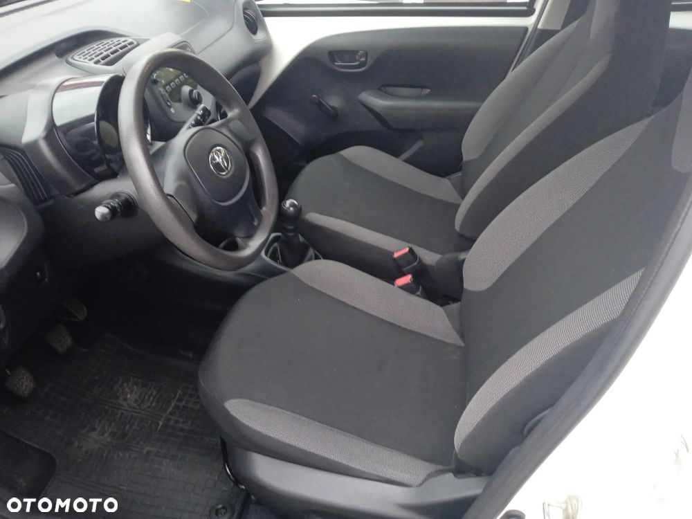 Toyota Aygo 1.0 VVT-i Sprint EU6 - 7