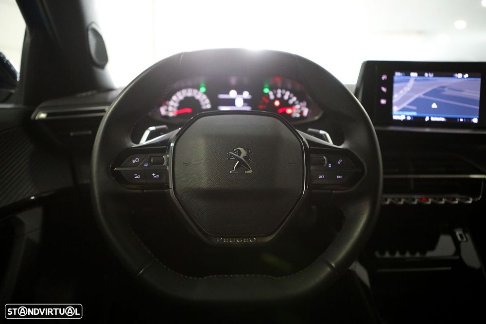 Peugeot 2008 1.2 PureTech Allure EAT8 - 21