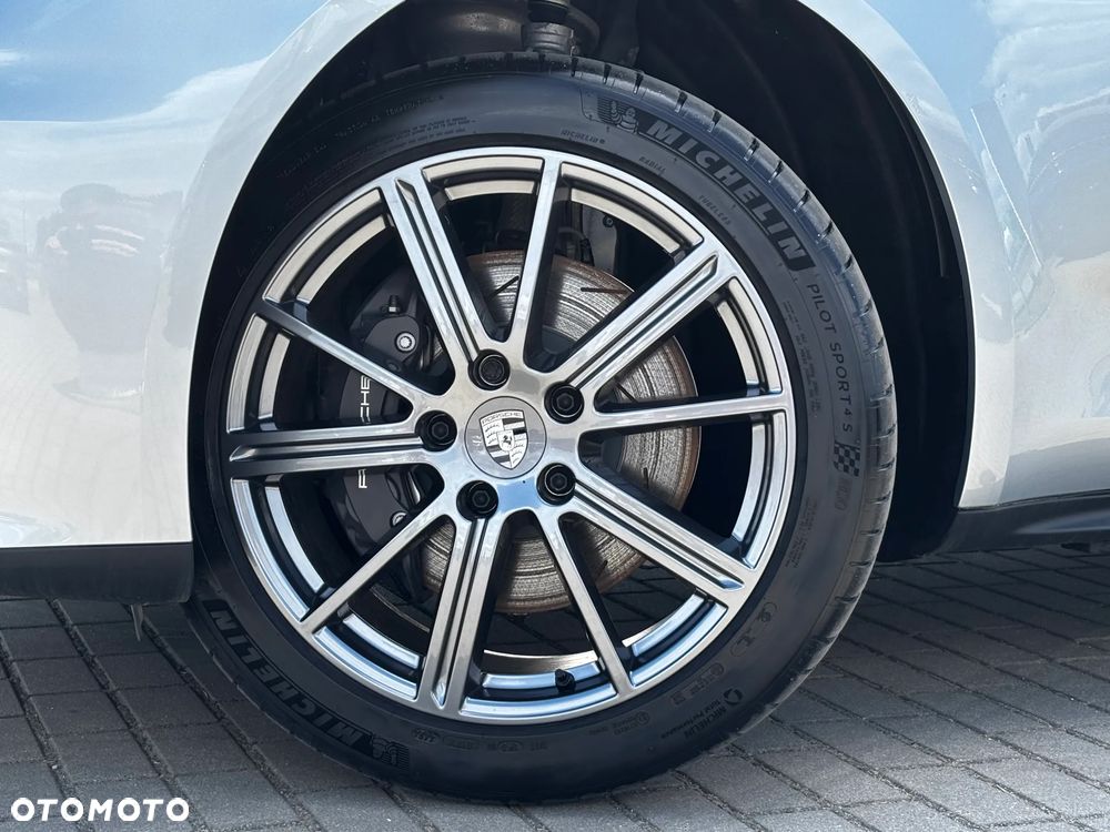 Porsche Panamera 4 - 9