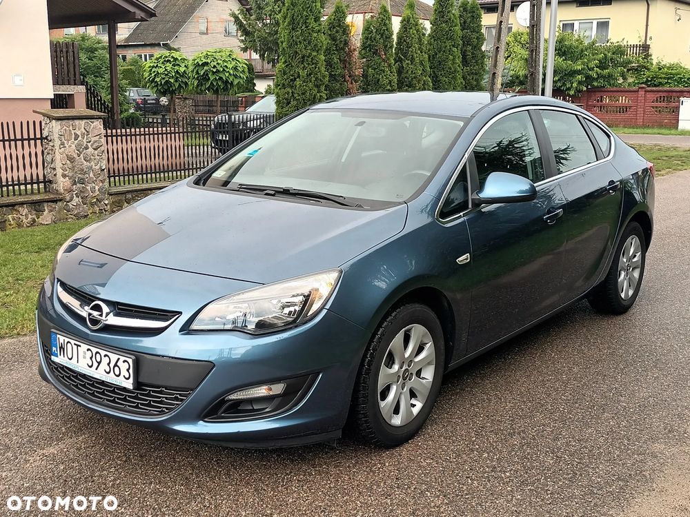 Opel Astra 1.4 T Executive S&S EU6 - 4