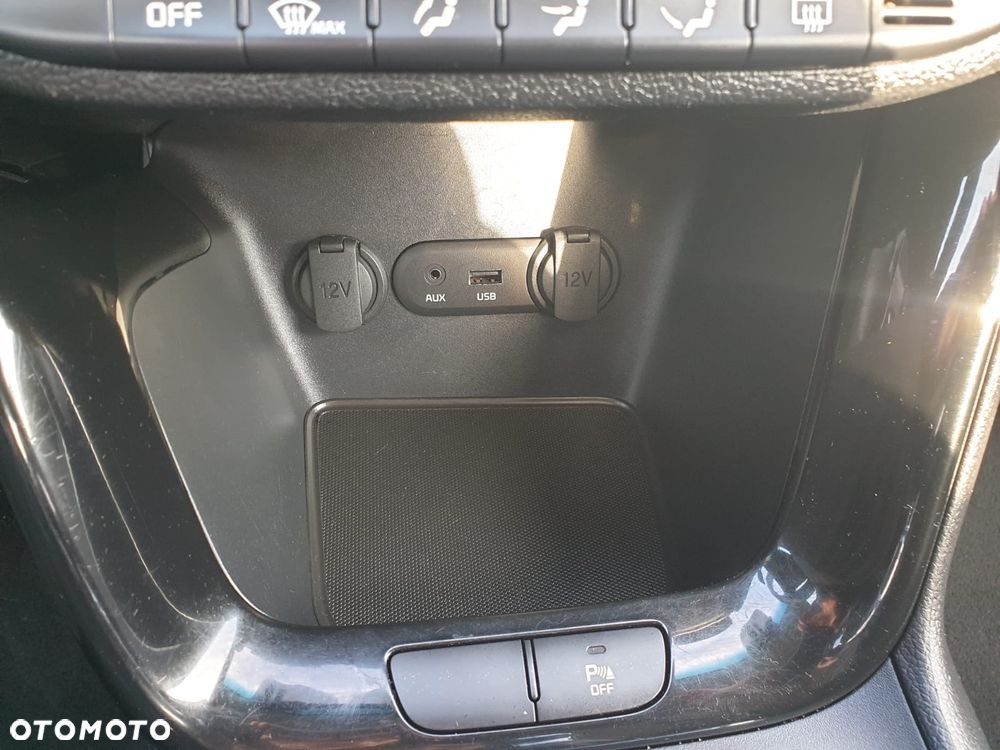 Kia Ceed Cee'd 1.6 GDI Business Line - 17