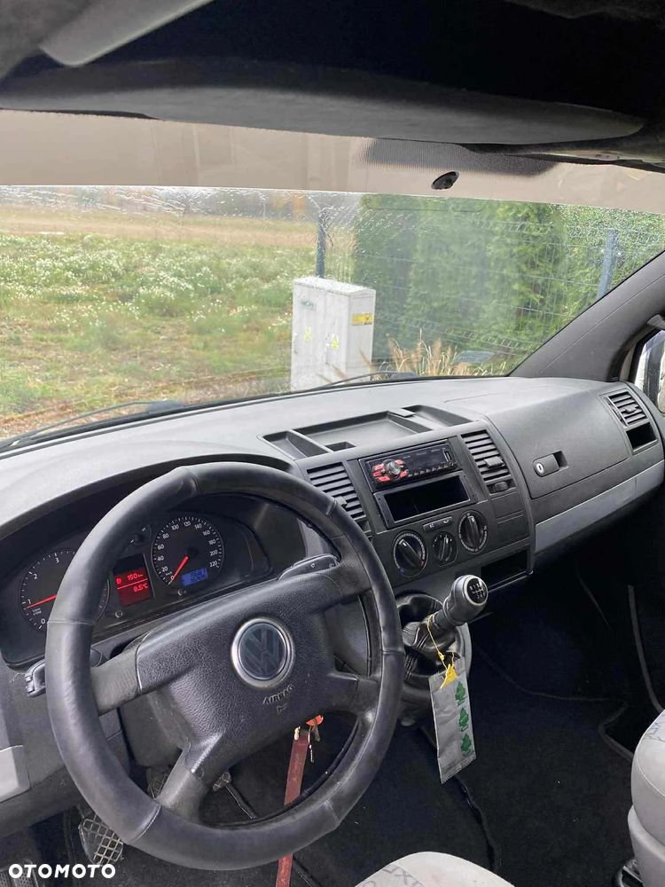 Volkswagen Transporter - 2