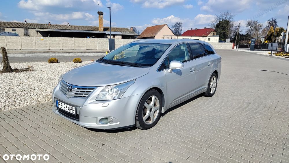 Toyota Avensis 2.0 D-4D Sol - 1