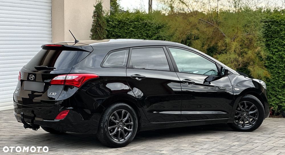 Hyundai i30 1.6 CRDI Fifa World Cup Edition - 22