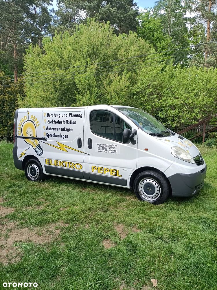 Opel Vivaro - 25
