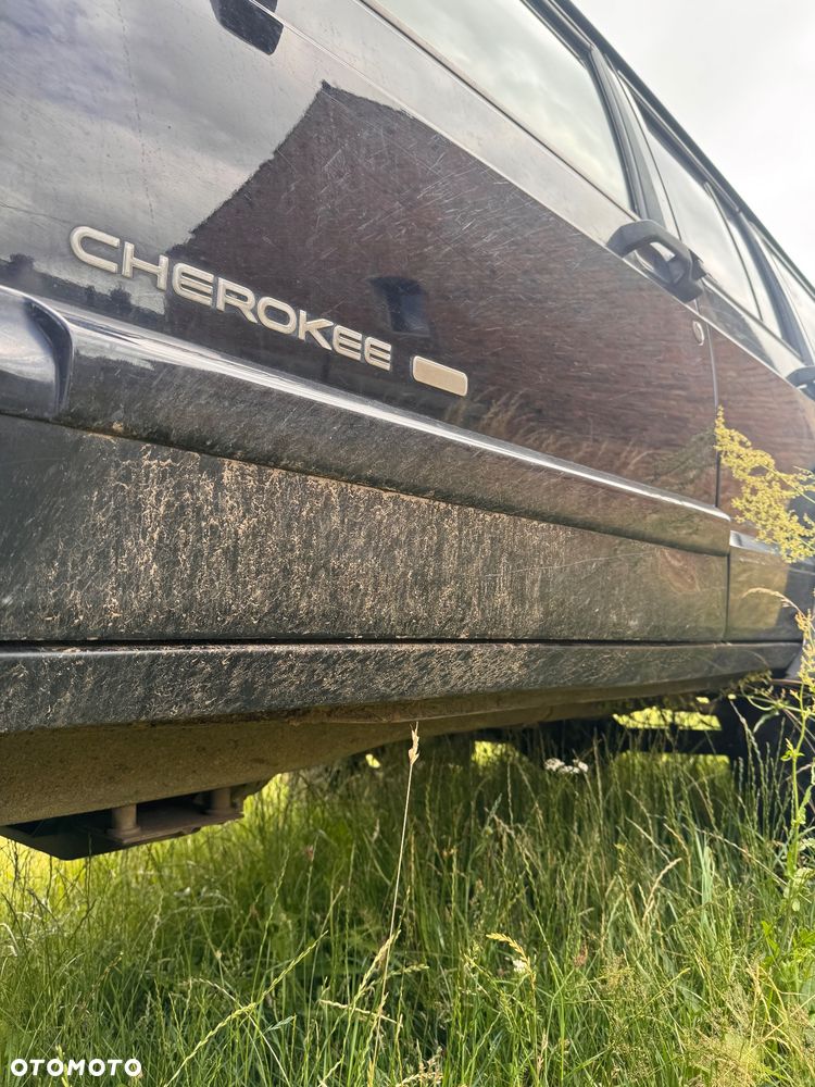 Jeep Cherokee ver-4-0-sport - 11