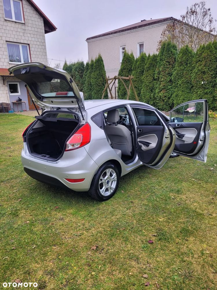Ford Fiesta 1.6 TDCI SYNC Edition - 14