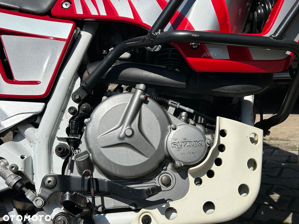 Suzuki DR - 4