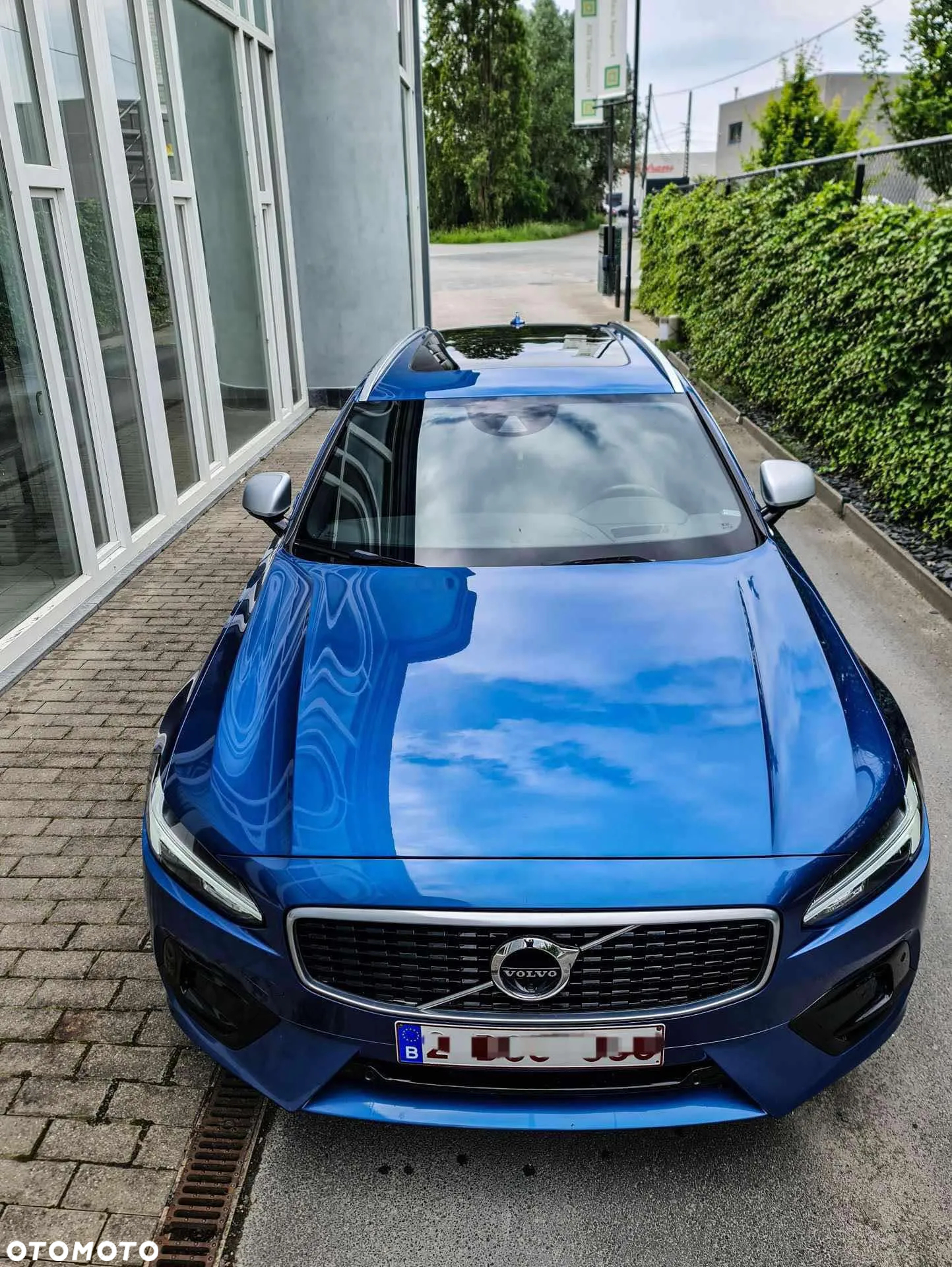 Volvo V90 D4 R-Design - 4