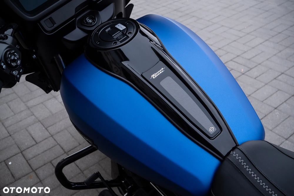 Harley-Davidson Touring Street Glide - 36