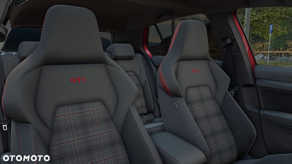 Volkswagen Golf - 8