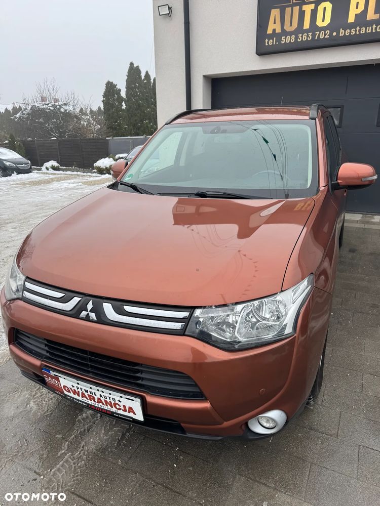 Mitsubishi Outlander ver-2-0-invite-plus-2wd - 1