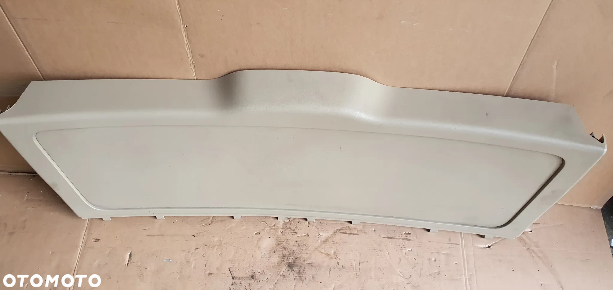 Tapicerka osłona klapy bagażnika Mercedes GL X166 W166 A1667400470 - 2