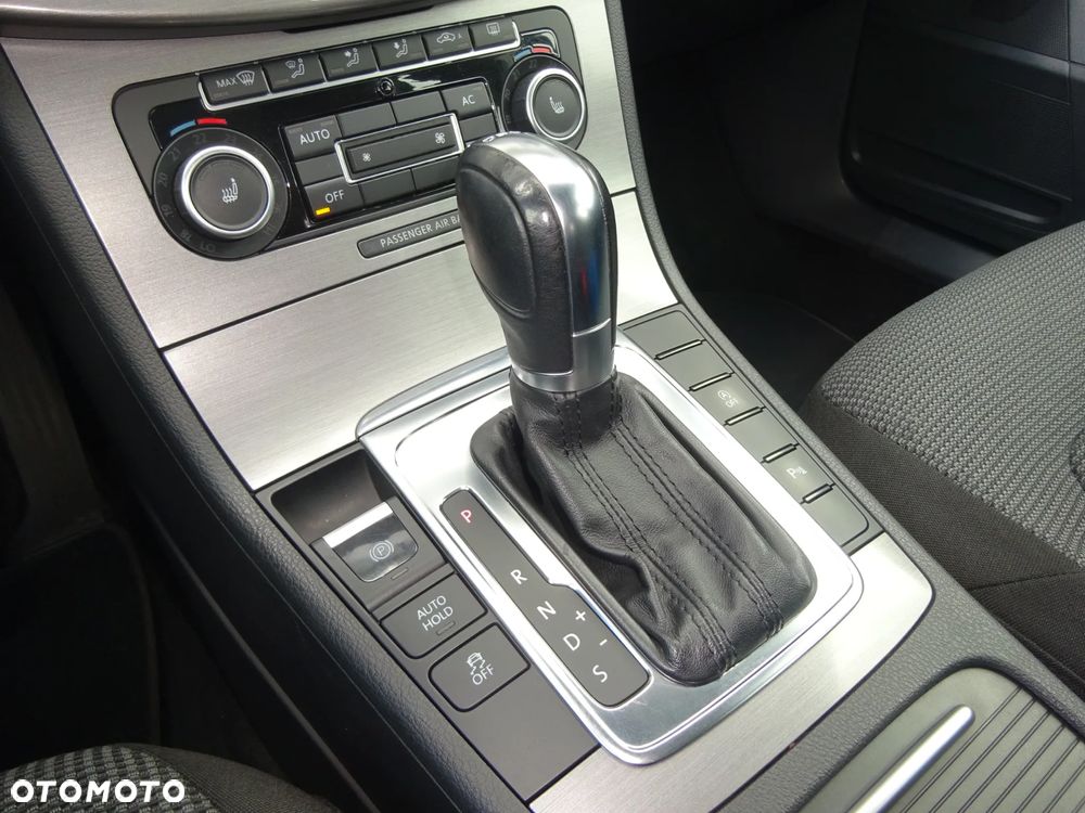 Volkswagen Passat - 7