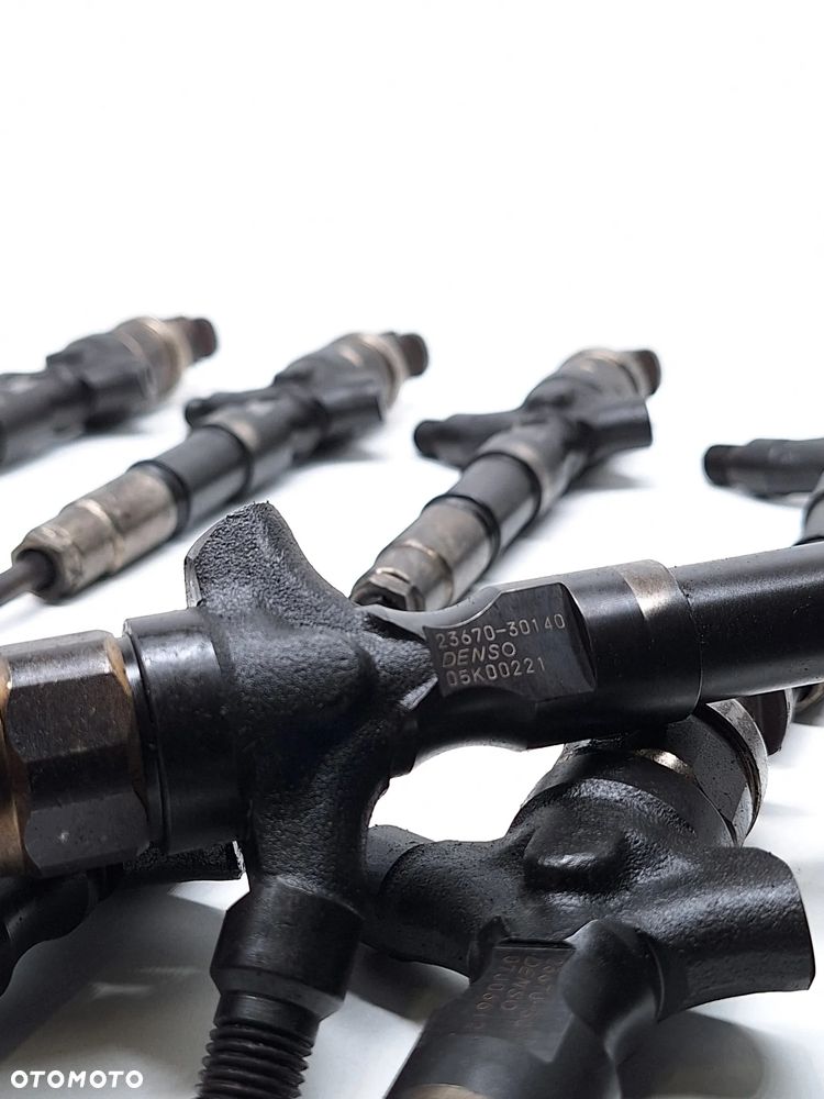 Wtryskiwacze Denso 23670-30140 НURT - 5