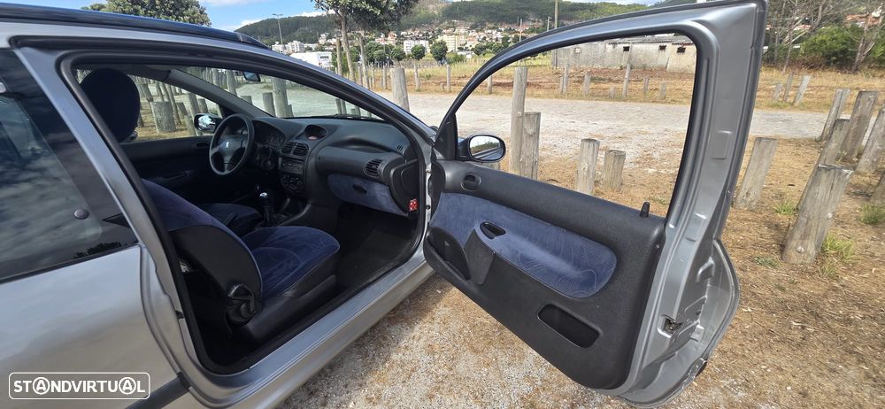 Peugeot 206 - 13