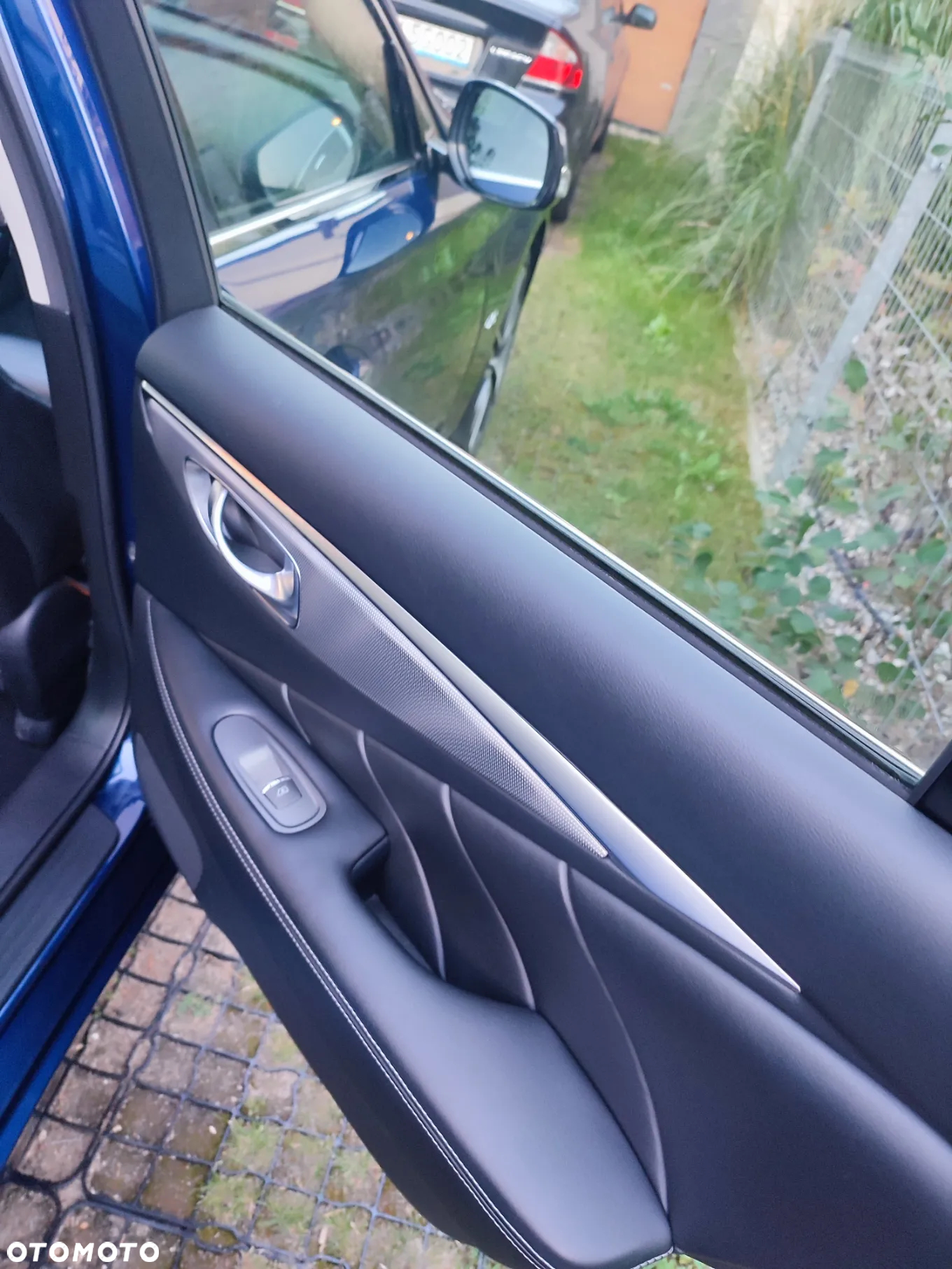 Infiniti Q50 2.0t Premium Sound Studio by Bose - 9