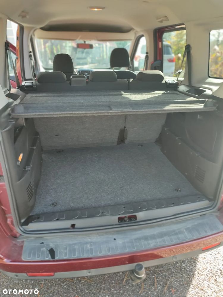 Fiat Doblo 1.4 16V Dynamic - 10