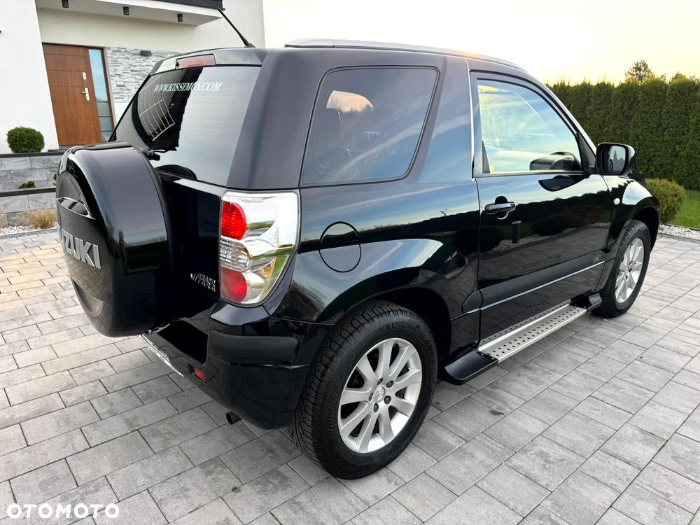 Suzuki Grand Vitara 1.6 Black&White - 4