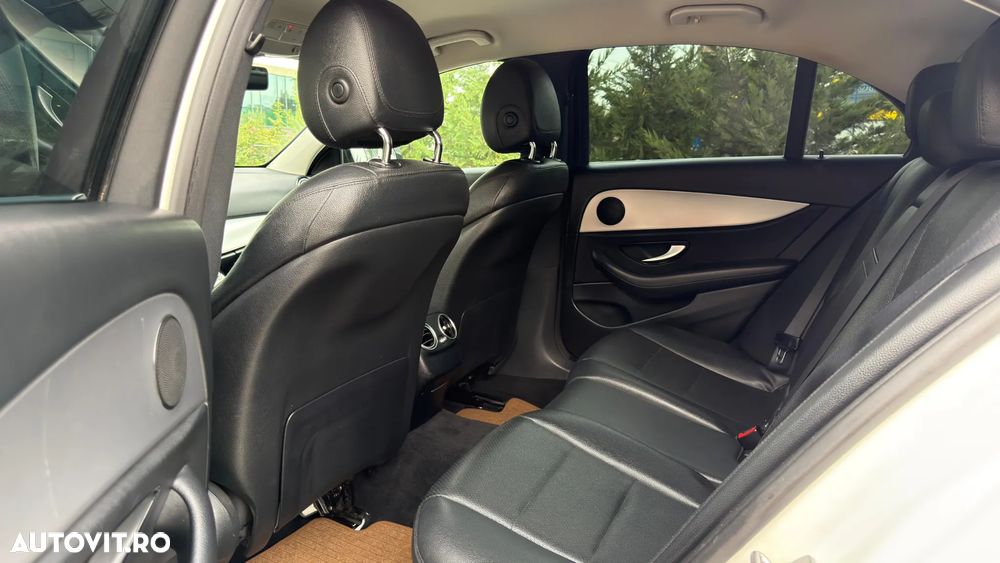 Mercedes-Benz E - 8