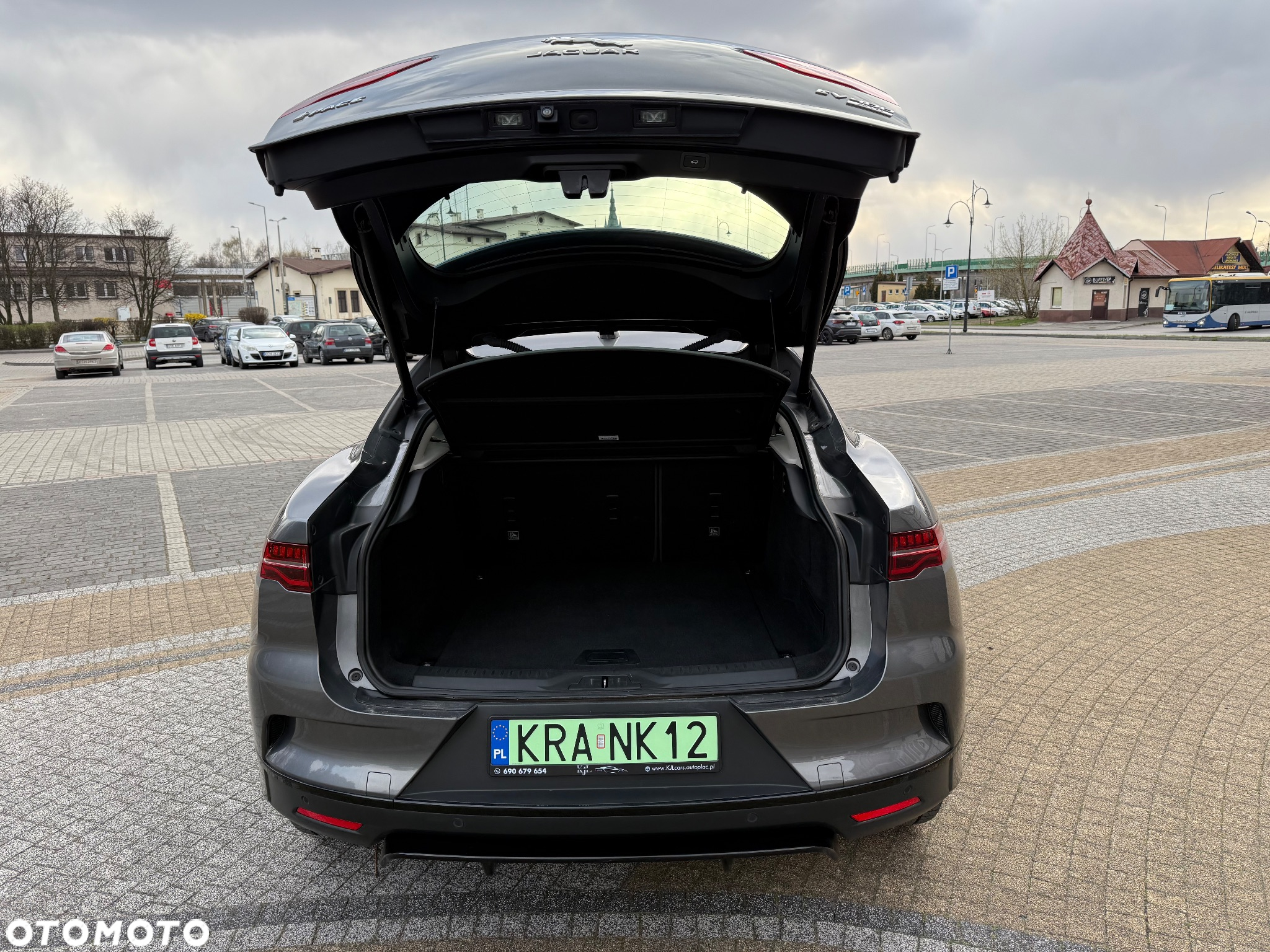 Jaguar I-Pace EV400 AWD SE - 23