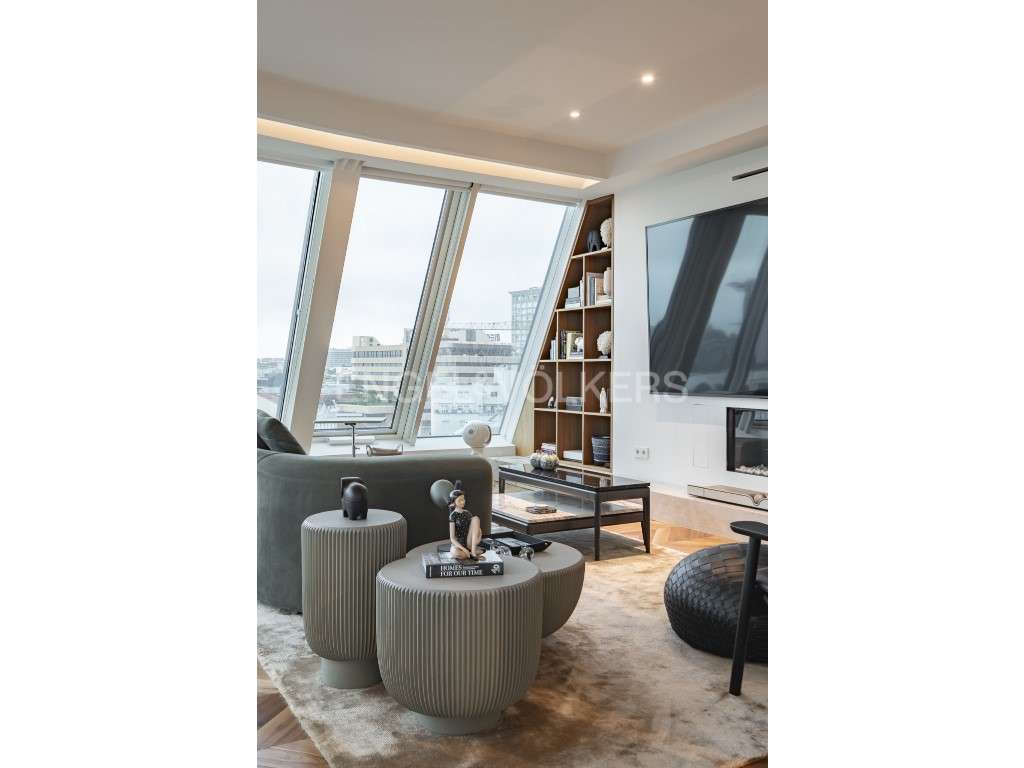 Penthouse de Autor no Saldanha: Obra-Prima curada sob uma Cúpula de... - Grande imagem: 5/52