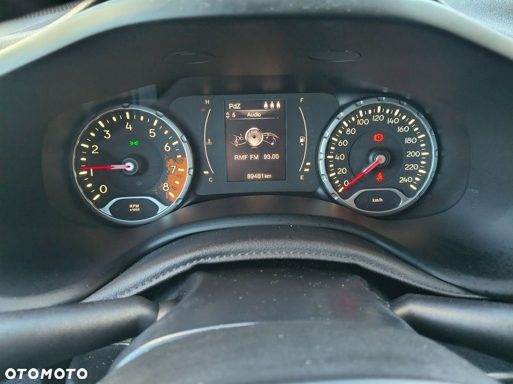Jeep Renegade 1.6 E-TorQ Longitude FWD - 9
