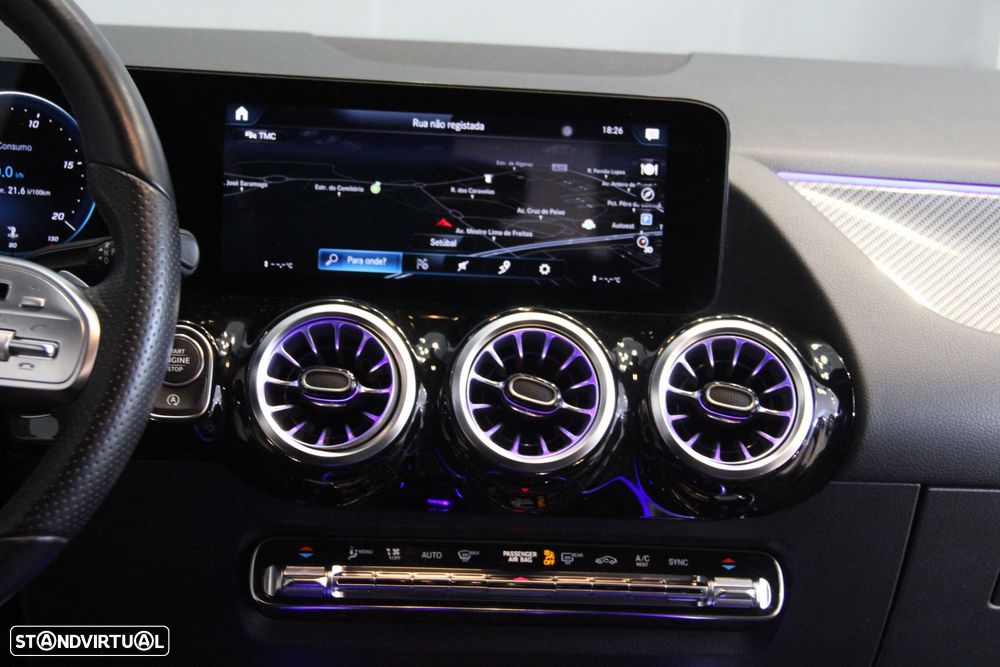 Mercedes-Benz GLA 180 d AMG Line - 12