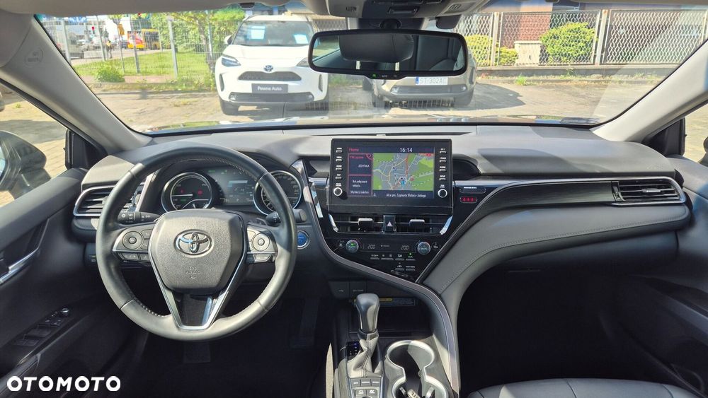 Toyota Camry 2.5 Hybrid Executive CVT - 8