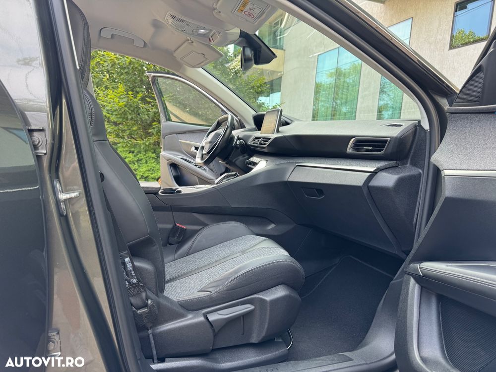 Peugeot 3008 1.6 BlueHDI S&S EAT6 Allure - 3