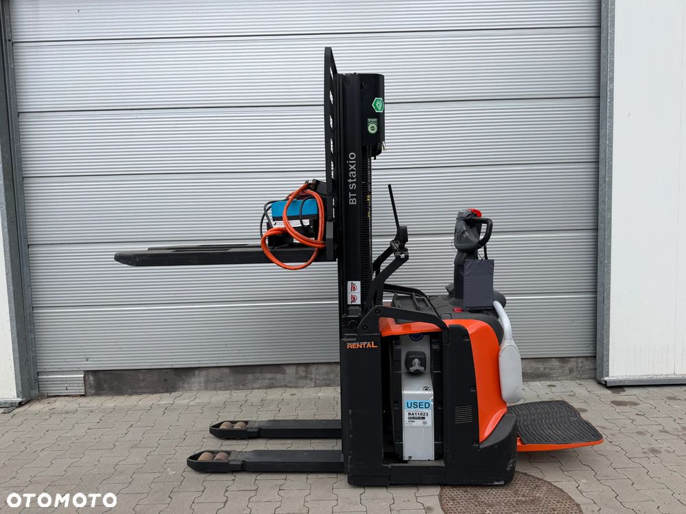 Toyota sztaplarka prowadzony z masztem stacker podest operatora triplex SPE120 Li-ion jak NOWY ponad 50 szt w ofercie tego typu wózków widłowych - 2