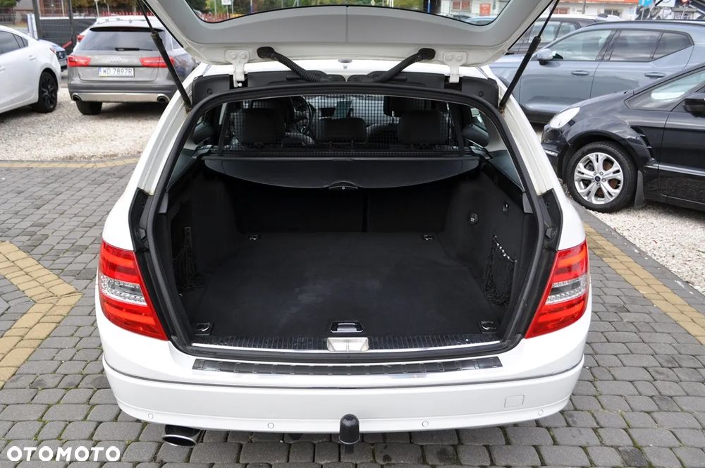 Mercedes-Benz Klasa C 220 (BlueTEC) d T 7G-TRONIC Avantgarde - 37