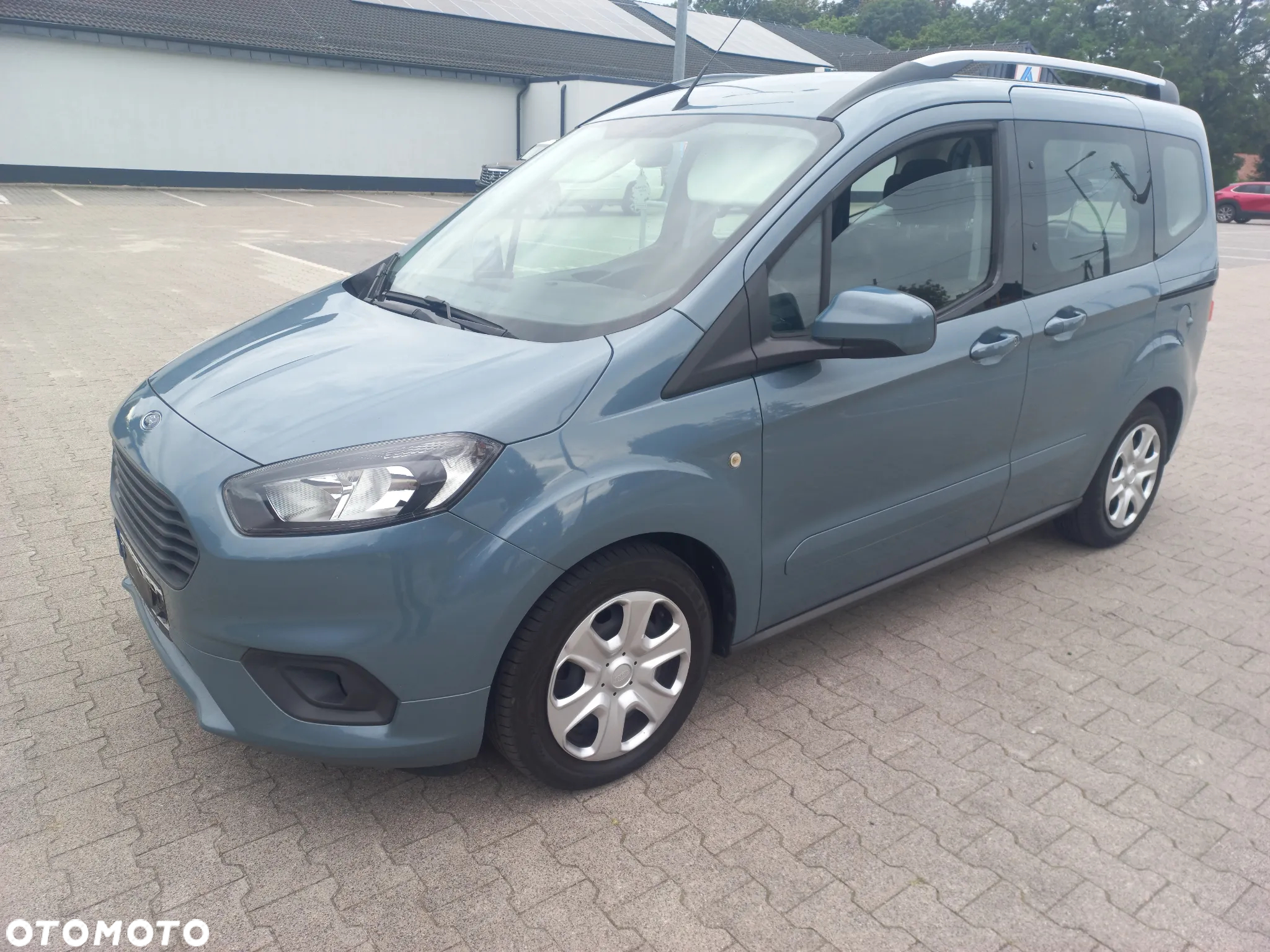 Ford Tourneo Courier 1.0 EcoBoost Trend - 2