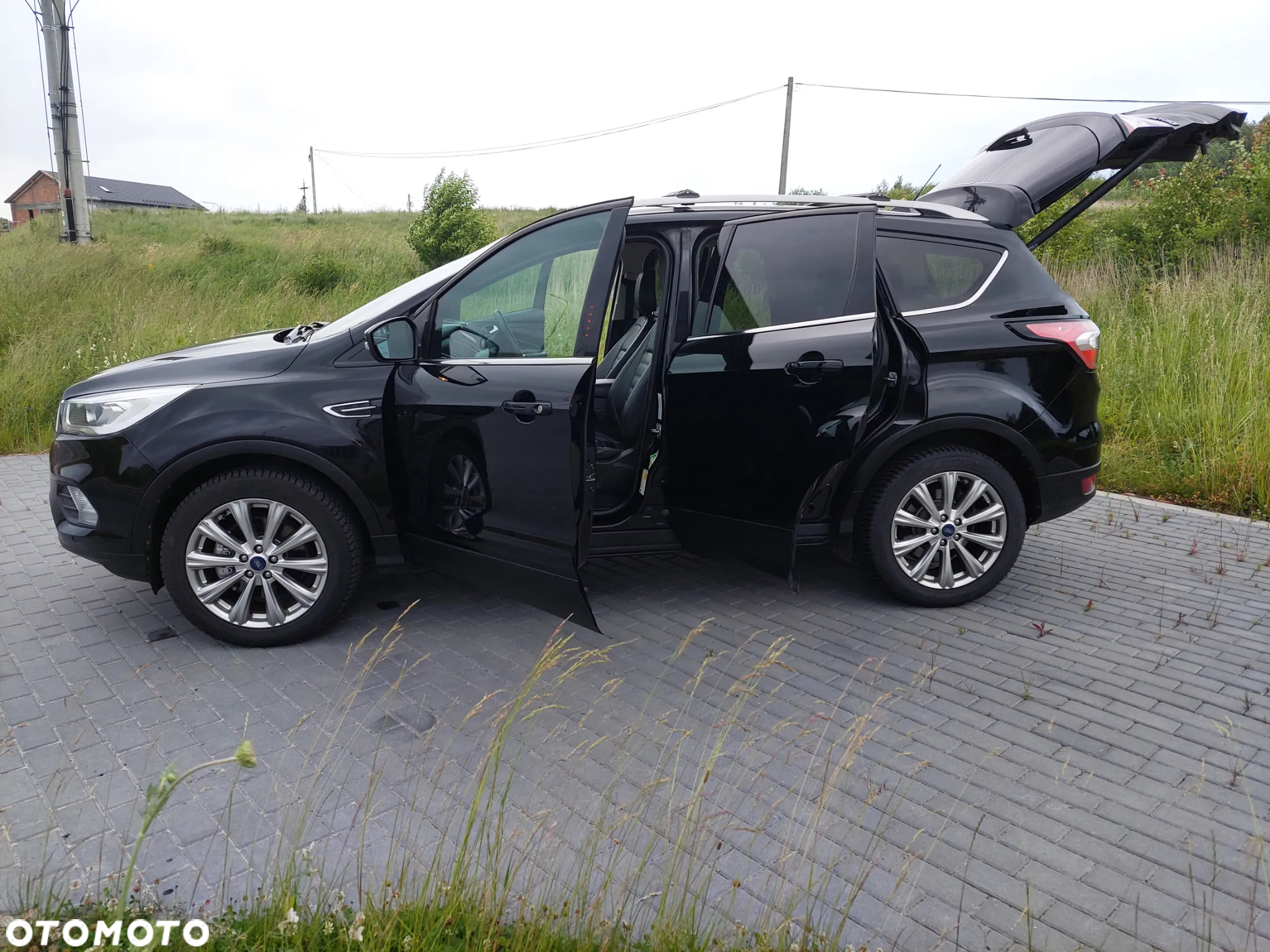 Ford Escape 2.0 EcoBoost AWD Titanium - 25