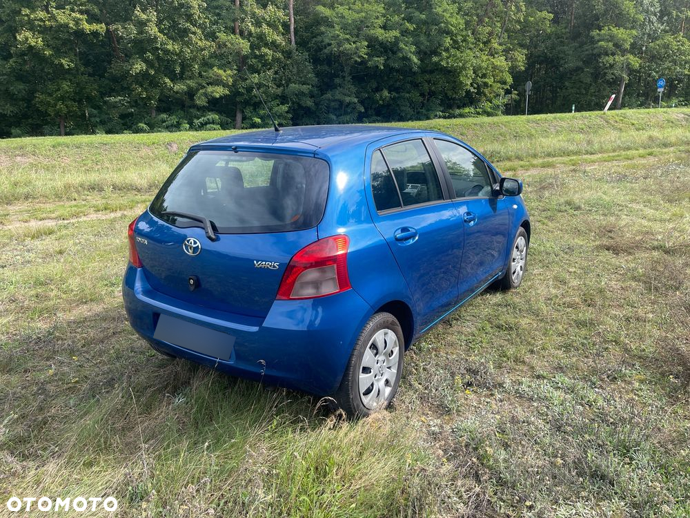 Toyota Yaris 1.3 Sol - 9