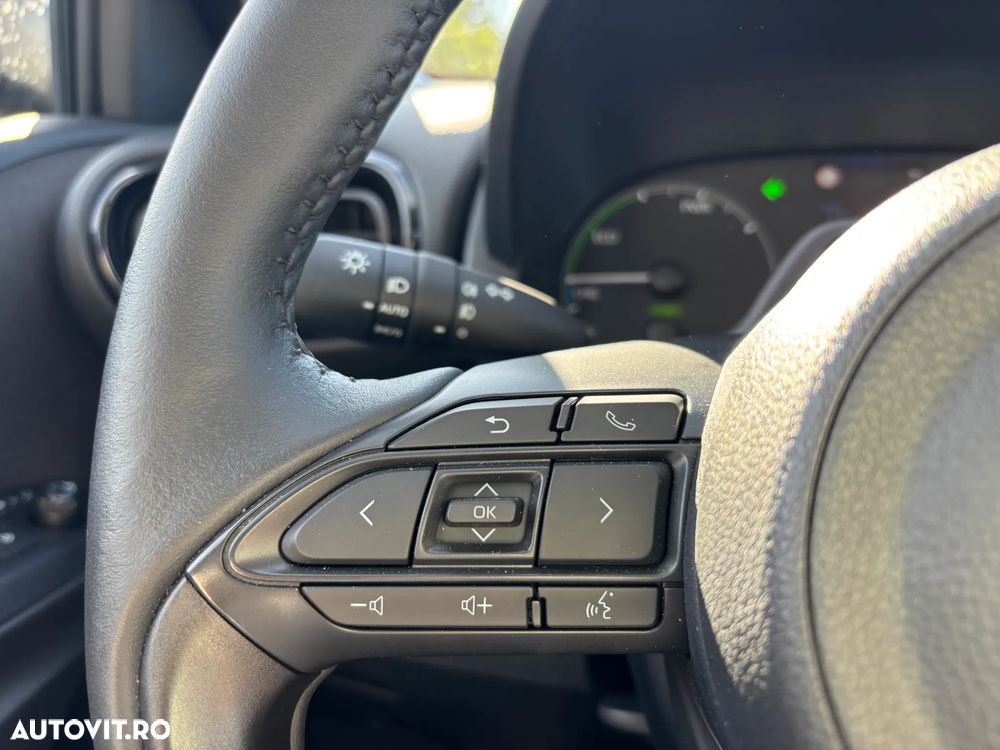 Toyota Yaris 1.5 VVT-i HSD Active - 26